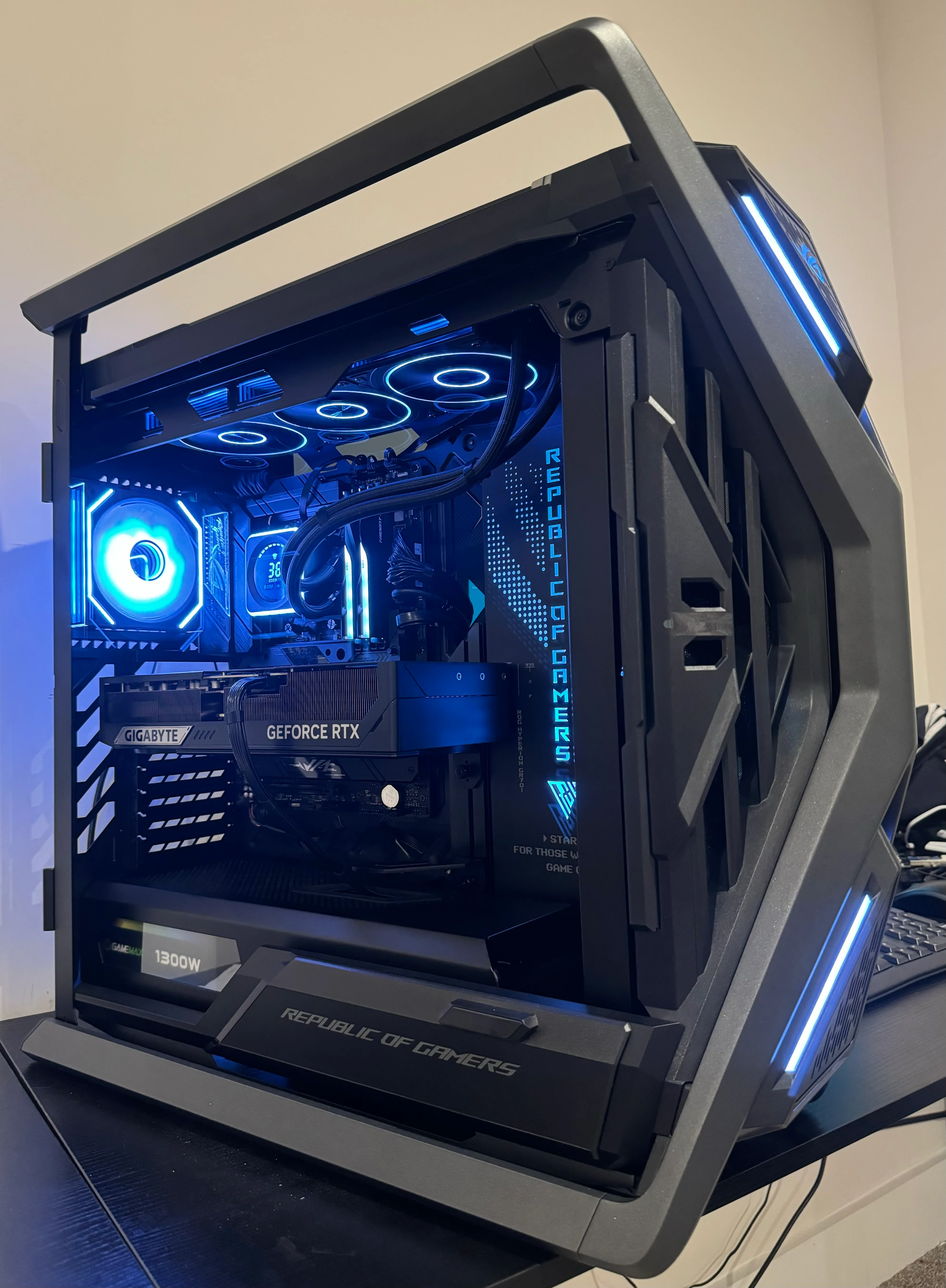 ASUS ROG Strix HYPERION RTX 5090 RYZEN 9800X3D 64GB RAM 4TB SSD GAMING PC - Image 7