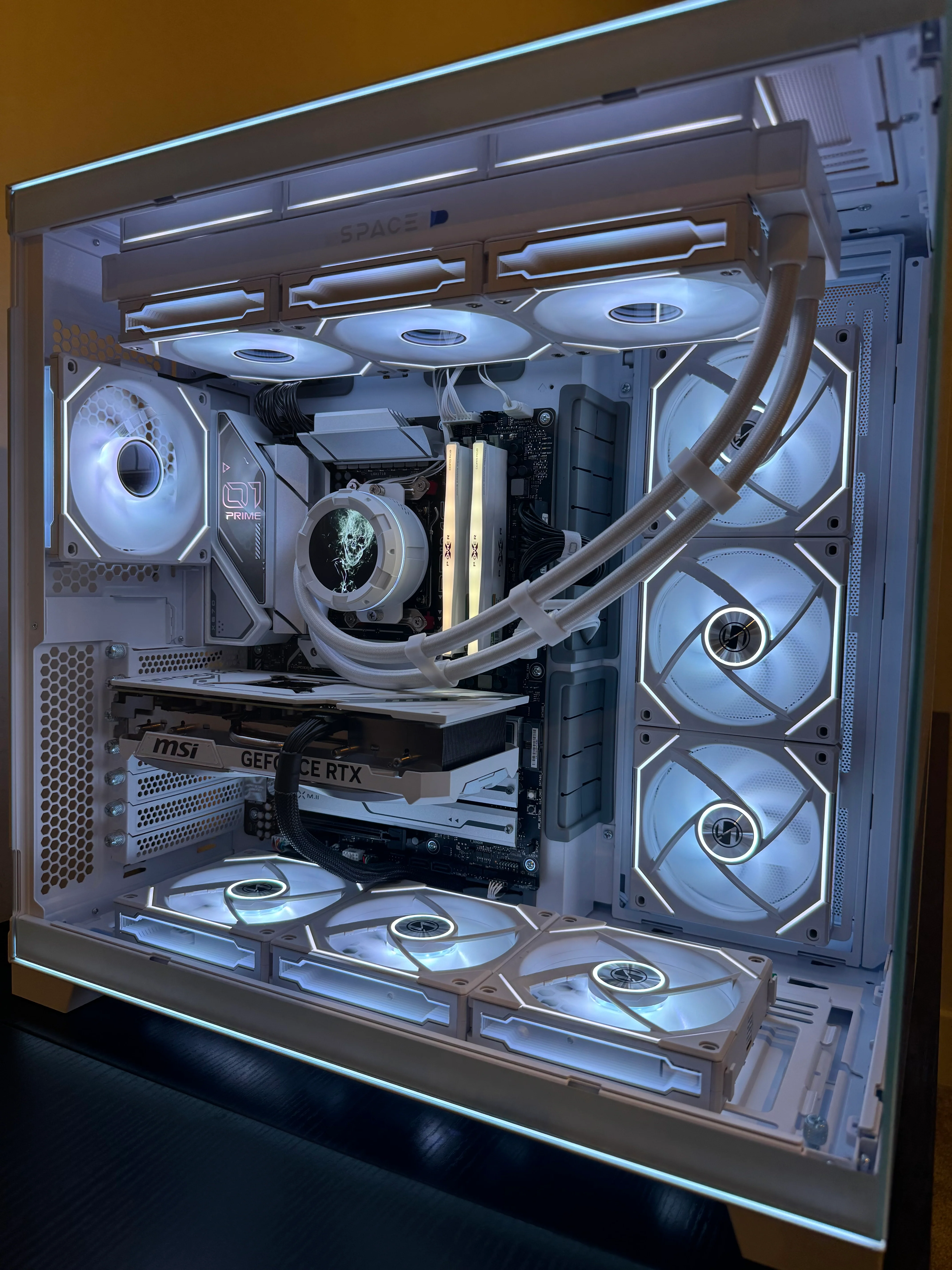 CUSTOM BUILT GAMING PC - RYZEN 7 9800X3D RTX 5080 64GB DDR5 4TB SSD WHITE BUILD